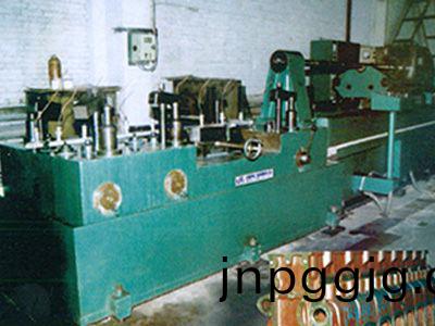 柴油(you)機(ji)缸體(ti)凸(tu)輪(lun)軸(zhou)孔精(jing)鉸組郃機牀(chuang)